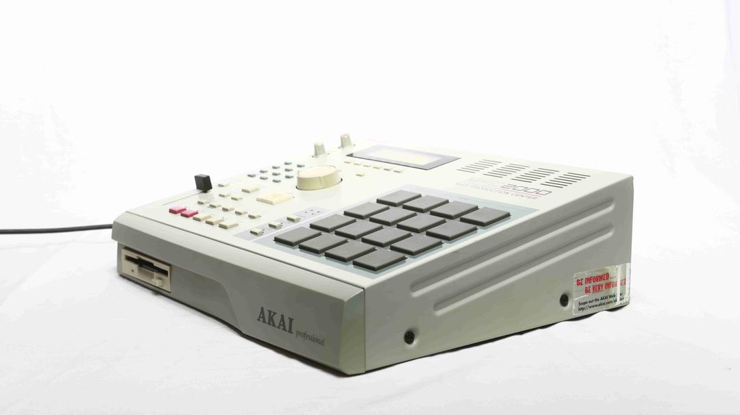 Akai MPC2000