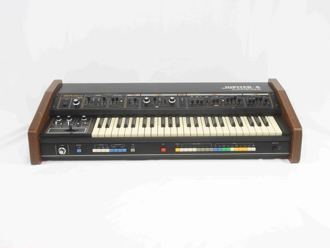 Roland - Jupiter 4