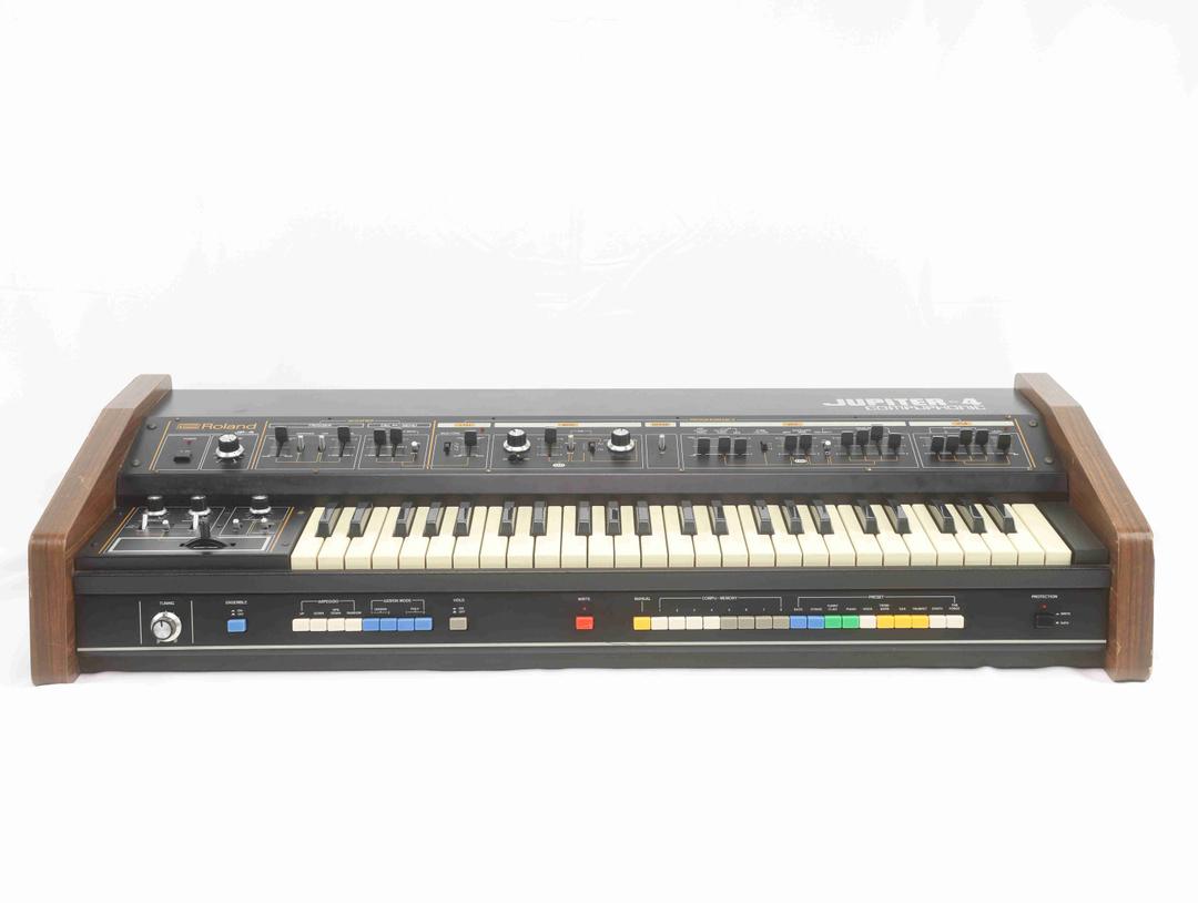 Roland - Jupiter 4