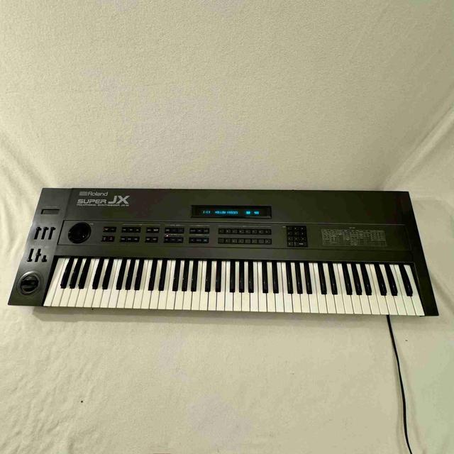 Roland -  JX10