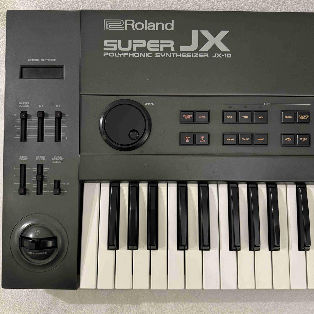 Roland -  JX10