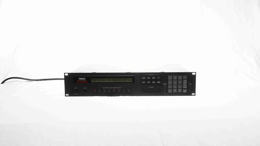 Yamaha -  TX802 FM Tone Generator