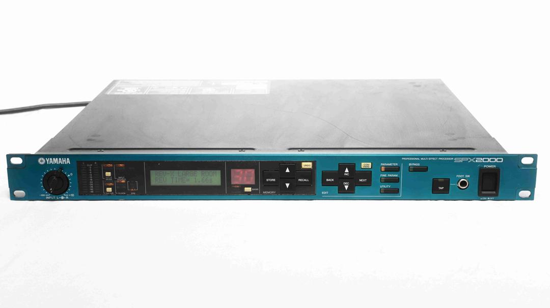 Yamaha -  SPX2000 Multi-Effect Processor