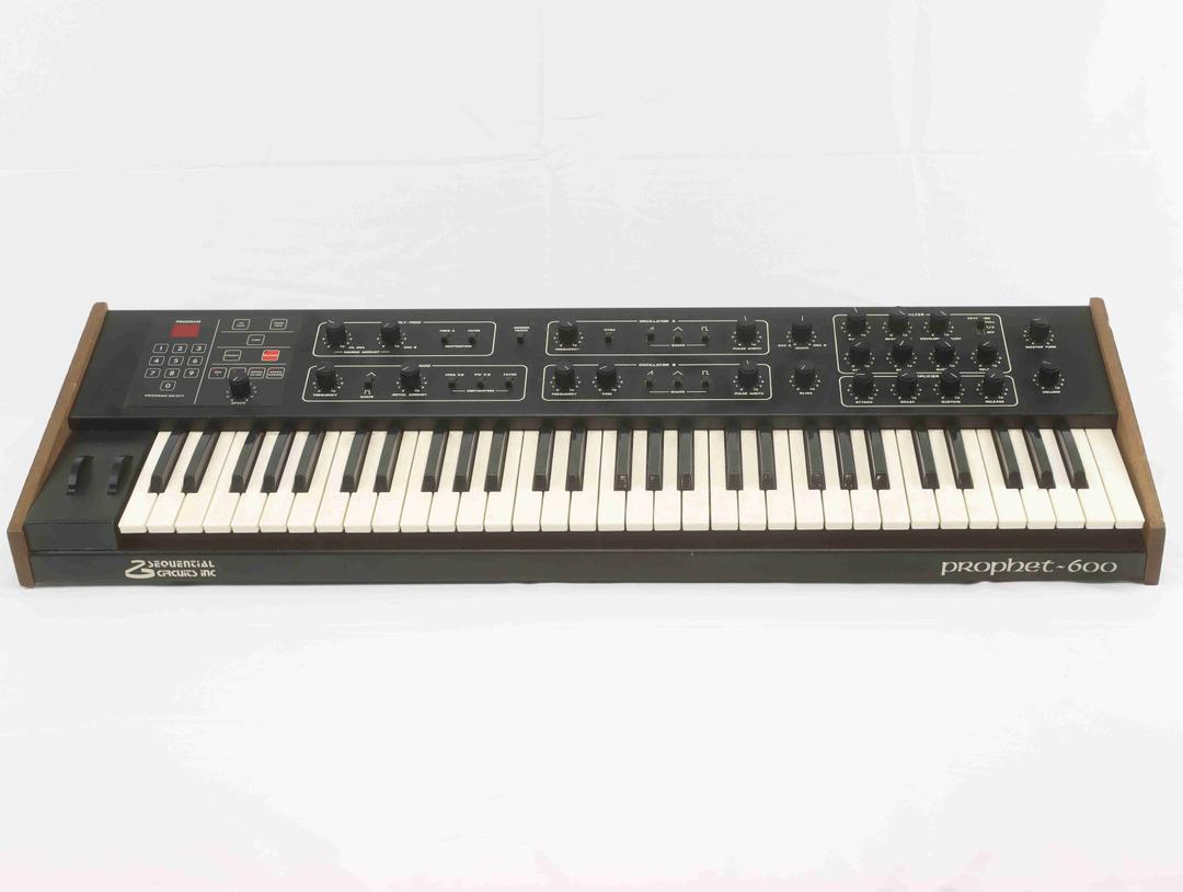 Sequential Circuits - Prophet 600 61-Key 6-Voice Polyphonic Synthesizer