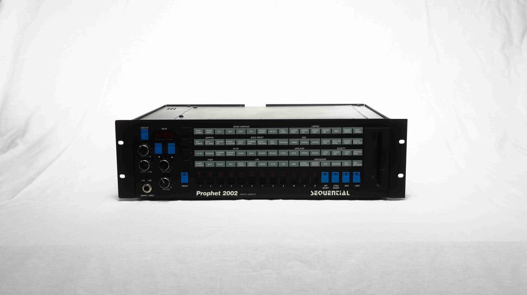 Sequential Circuits - Prophet 2002 12-Bit Sampler