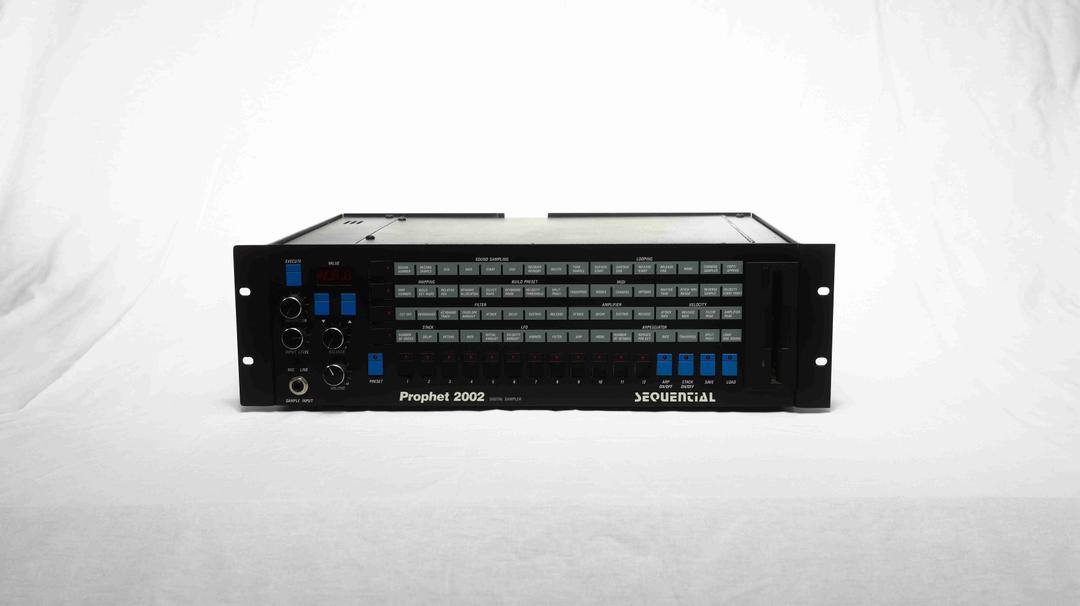 Sequential Circuits - Prophet 2002 12-Bit Sampler