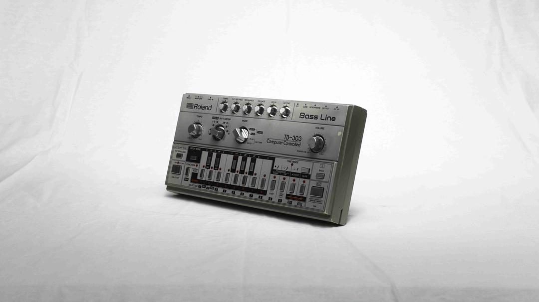 Roland - TB-303 Bass Line Synthesizer Module