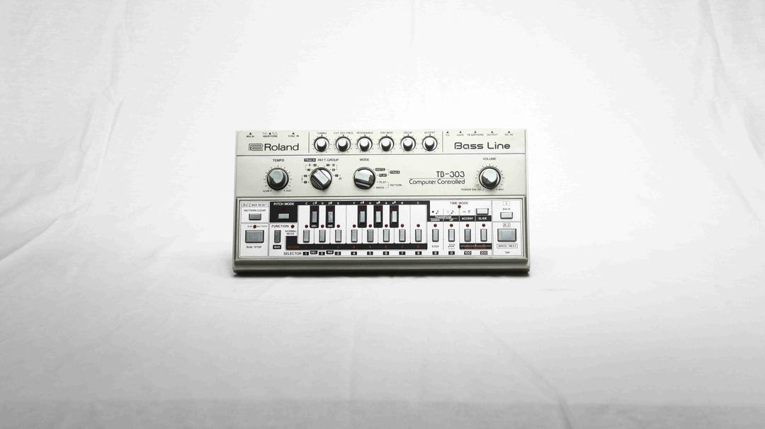 Roland - TB-303 Bass Line Synthesizer Module
