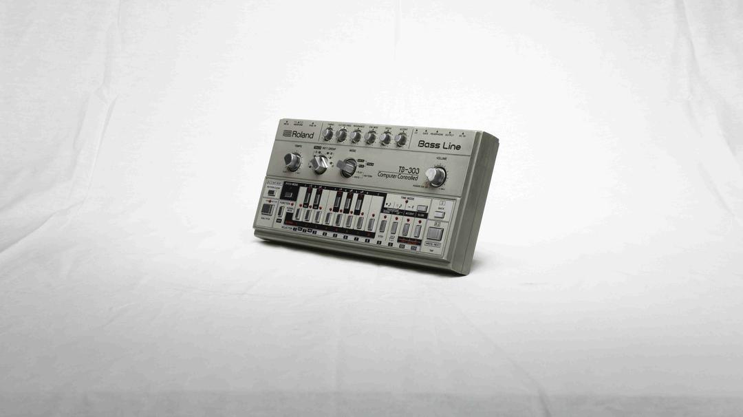 Roland - TB-303 Bass Line Synthesizer Module
