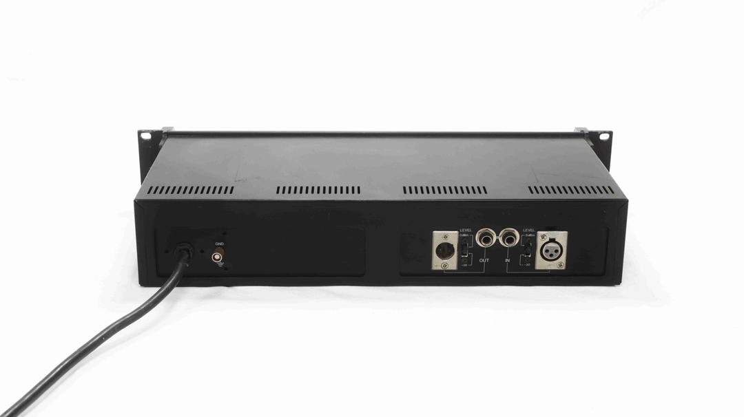 Roland - SEQ-331 Graphic Equalizer
