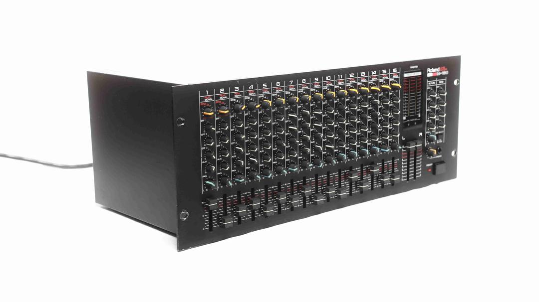 Roland - M-160 16 Channel Stereo Line Mixer
