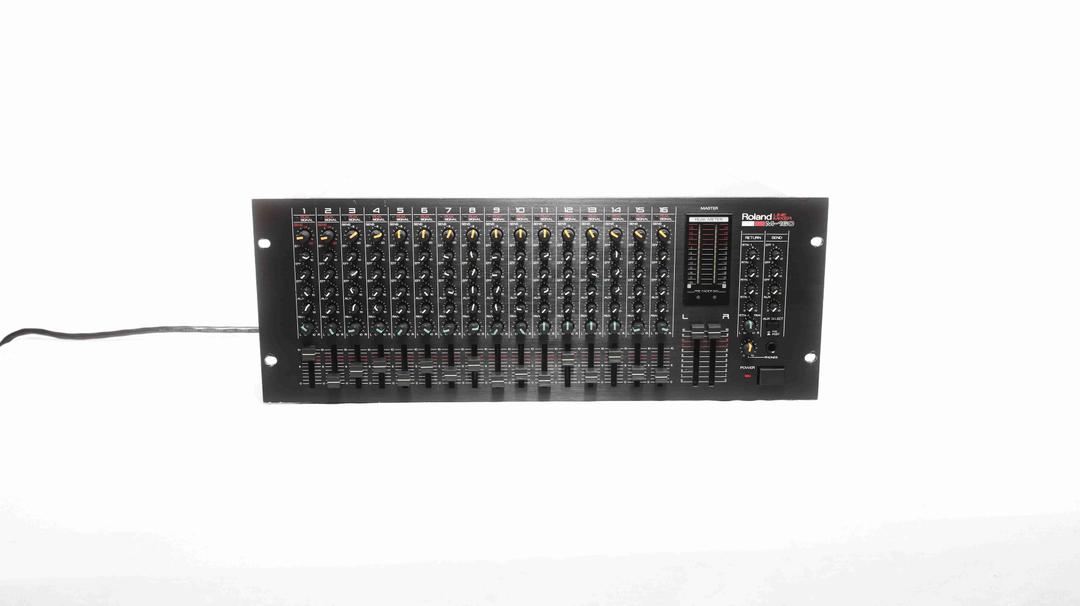 Roland - M-160 16 Channel Stereo Line Mixer