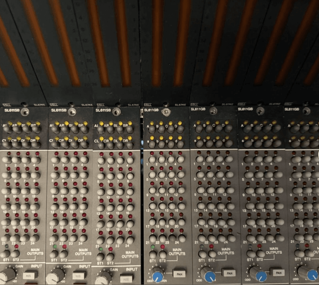 SSL -  8000 GB Desk