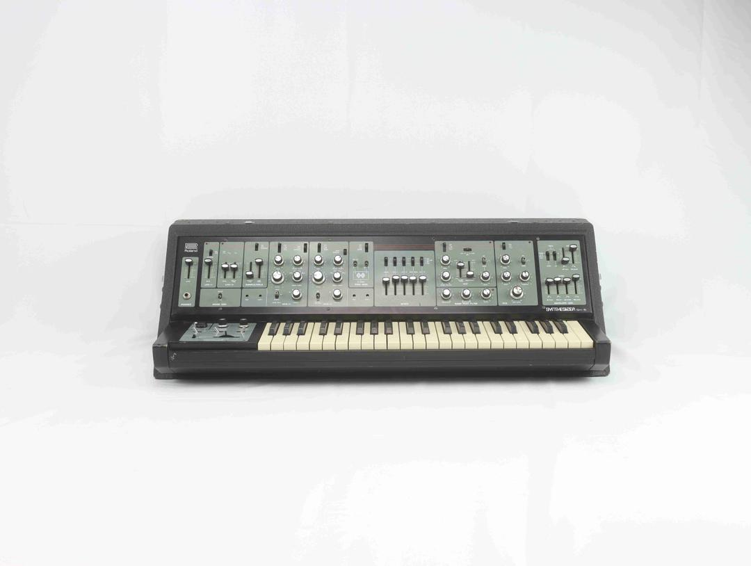 Roland -  SH-5