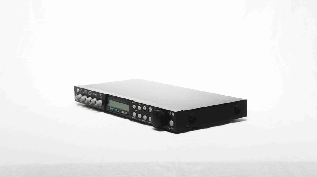 E-Mu -  Proteus 2000 - 128 voice expandable synth module