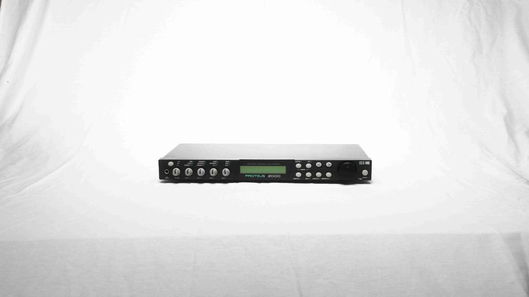E-Mu -  Proteus 2000 - 128 voice expandable synth module