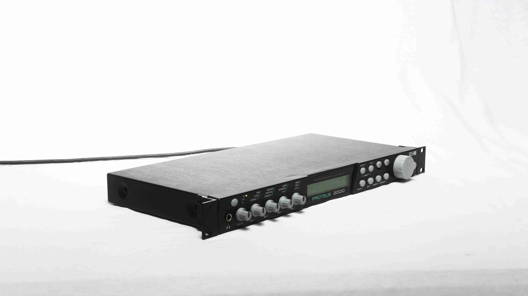 E-Mu -  Proteus 2000 - 128 voice expandable synth module