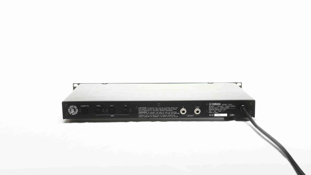 Yamaha -  TX81Z 8 Voice FM Synth