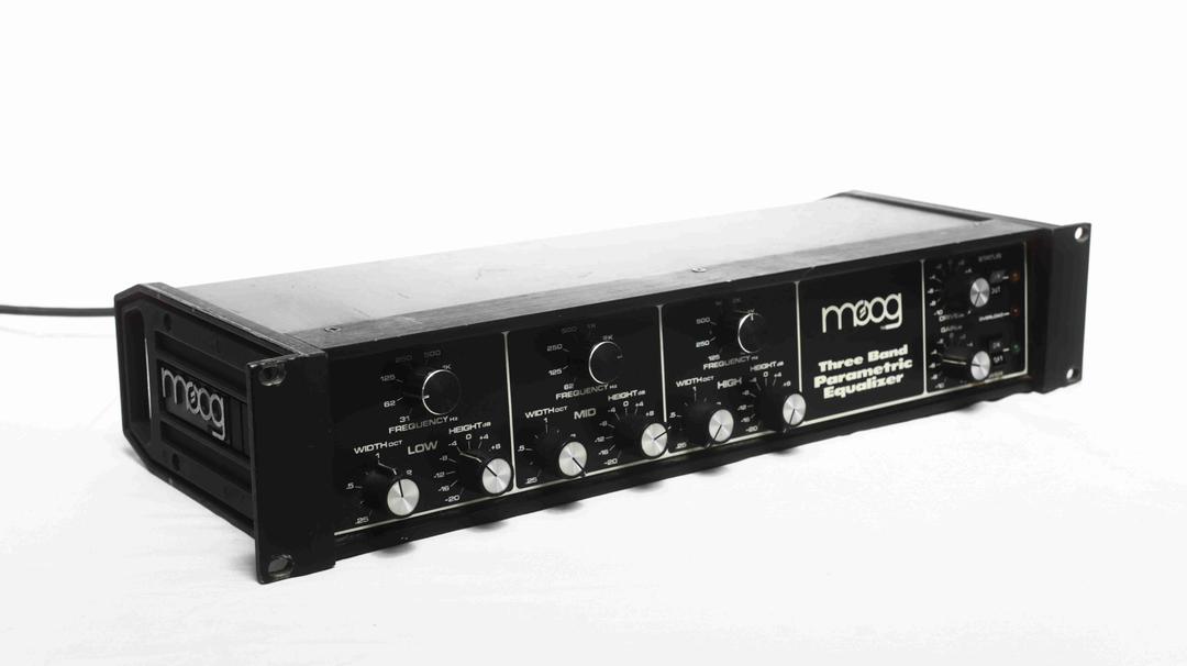 Moog -  MKPE 3 band Parametric EQ