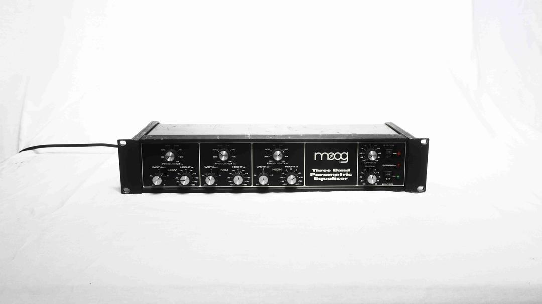 Moog -  MKPE 3 band Parametric EQ