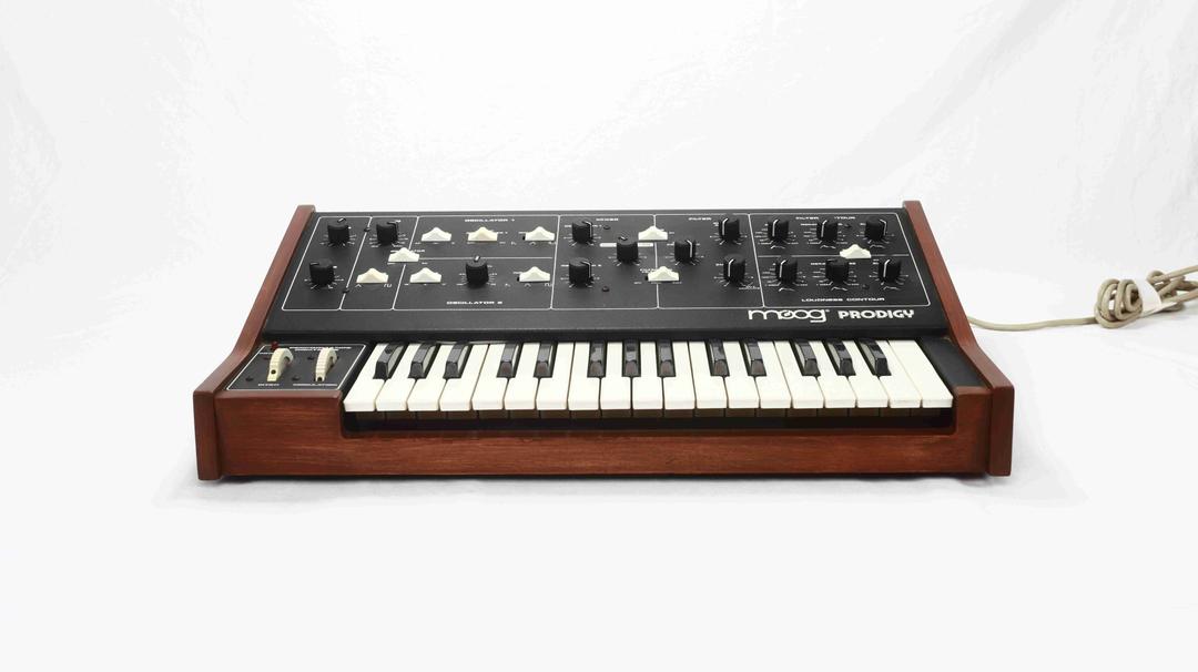 Moog -  Prodigy Analogue Synthesizer