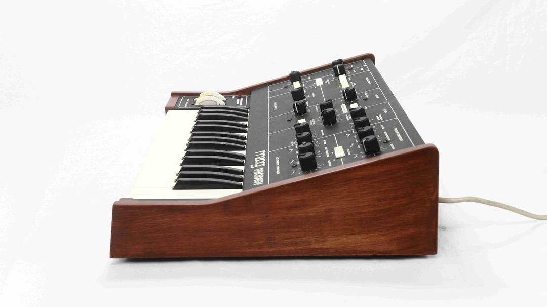 Moog -  Prodigy Analogue Synthesizer