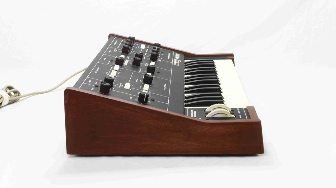 Moog -  Prodigy Analogue Synthesizer