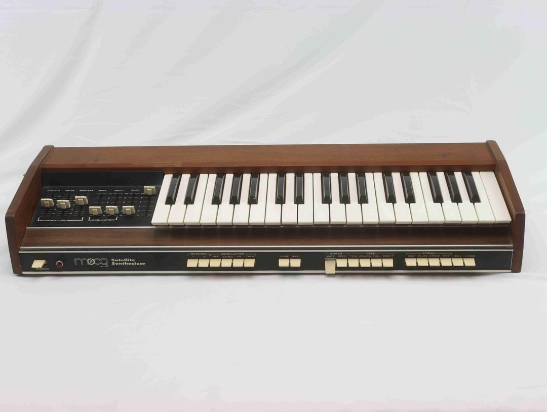 Moog -  Satellite analogue synthesizer