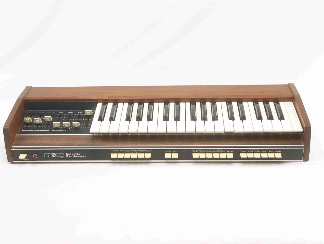 Moog -  Satellite analogue synthesizer