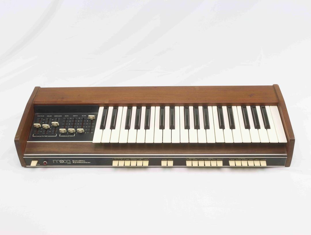 Moog -  Satellite analogue synthesizer