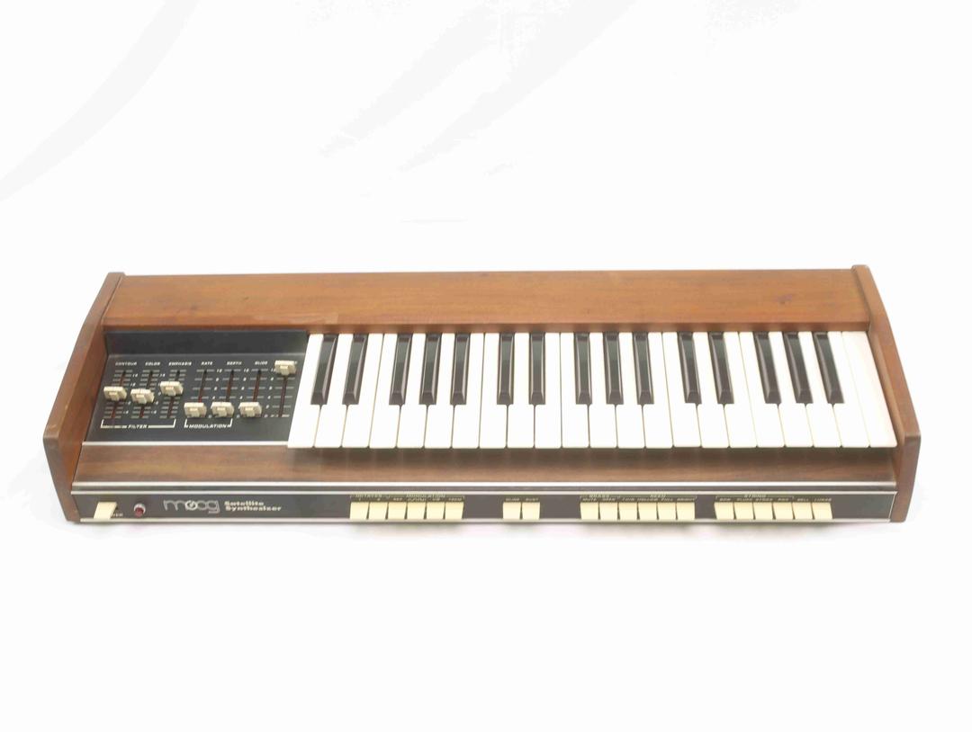 Moog -  Satellite analogue synthesizer
