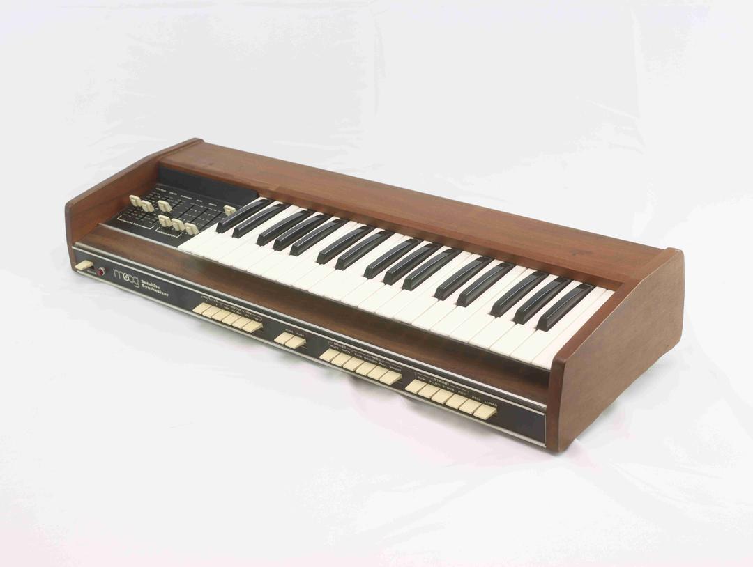 Moog -  Satellite analogue synthesizer