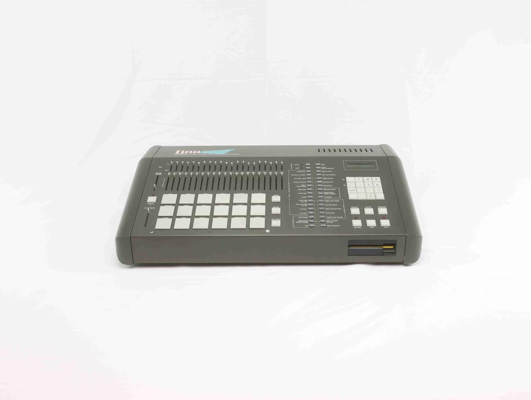 Linn -  Linn 9000