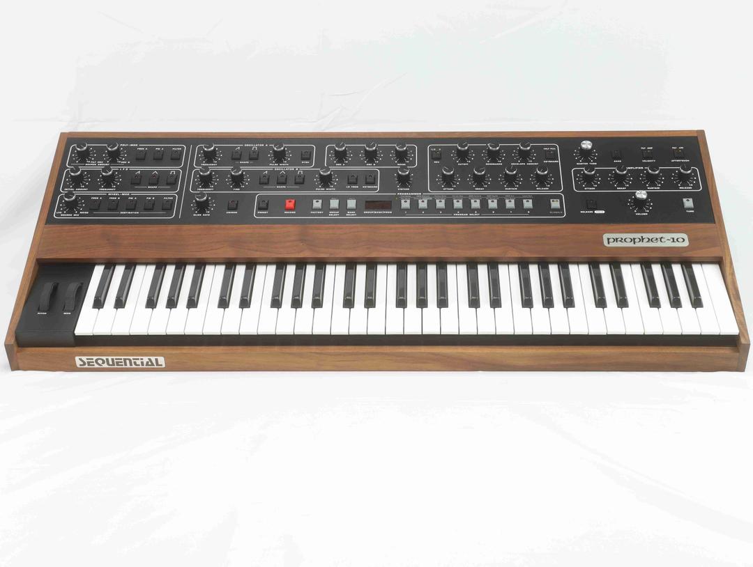 Sequential Circuits -  Prophet 10