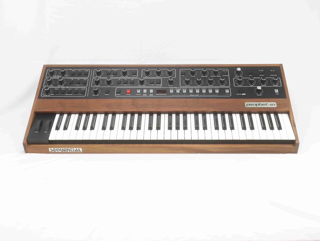Sequential Circuits -  Prophet 10
