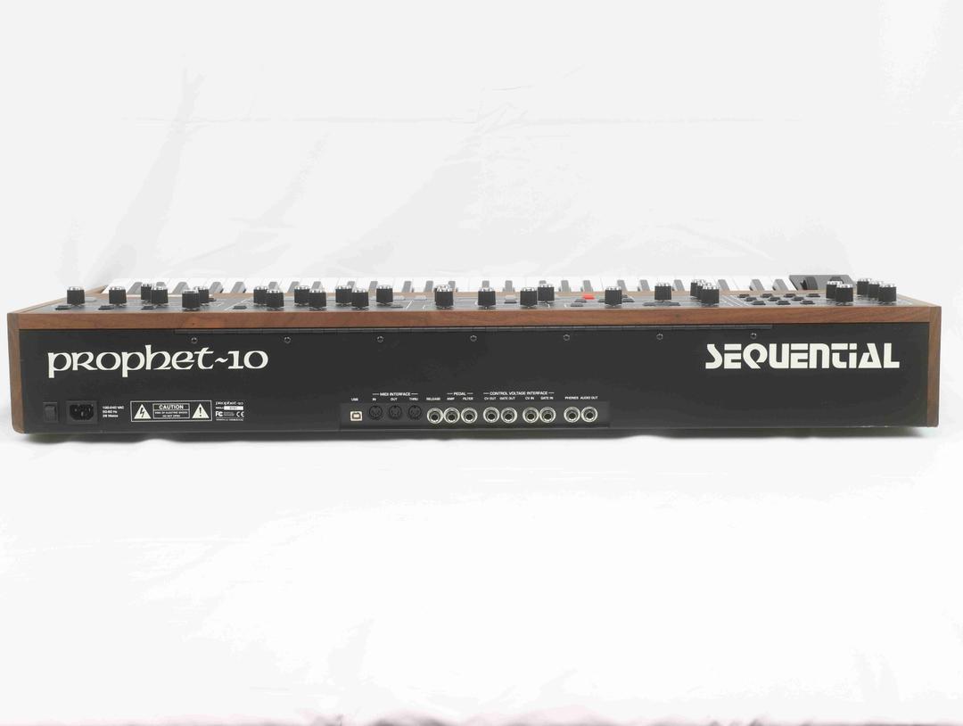 Sequential Circuits -  Prophet 10