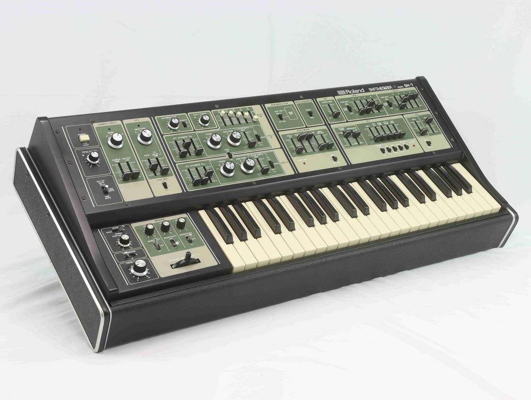 Roland -  SH-7 Synthesizer