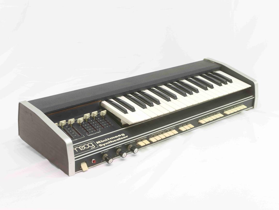 Moog Minitmoog Synthesizer