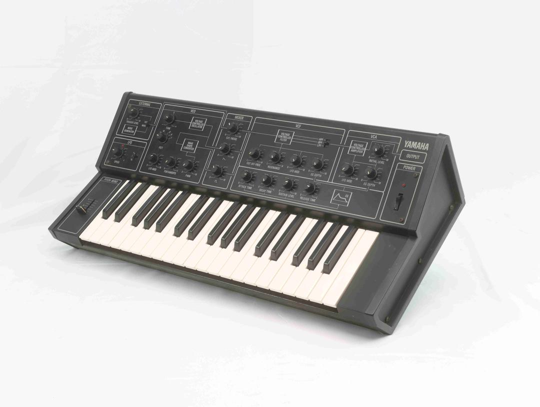 Yamaha -  CS-5 Analogue Synthesizer