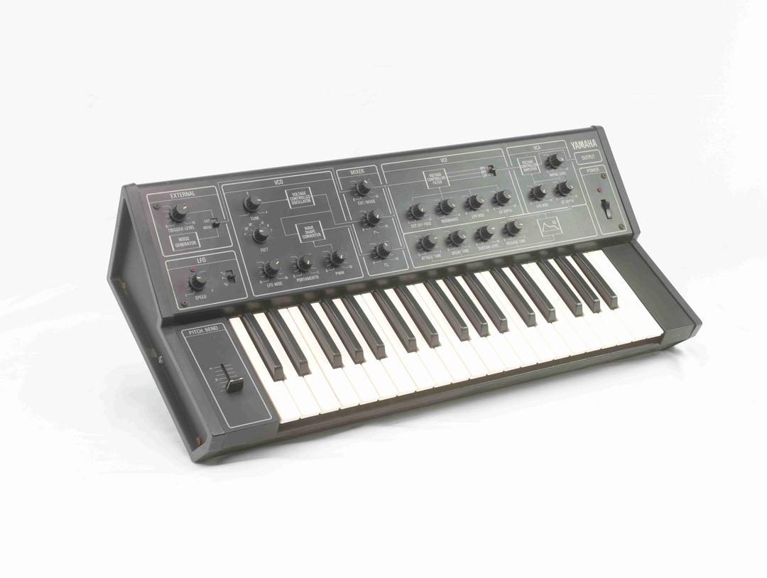 Yamaha -  CS-5 Analogue Synthesizer