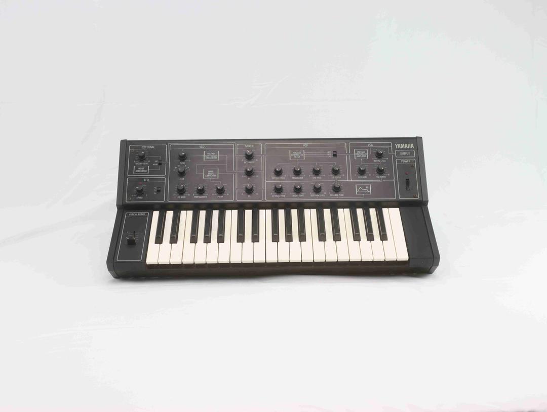 Yamaha -  CS-5 Analogue Synthesizer