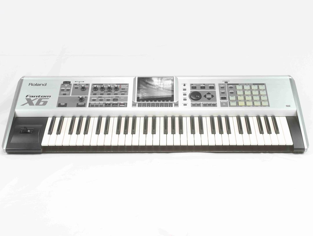Roland Fantom X6