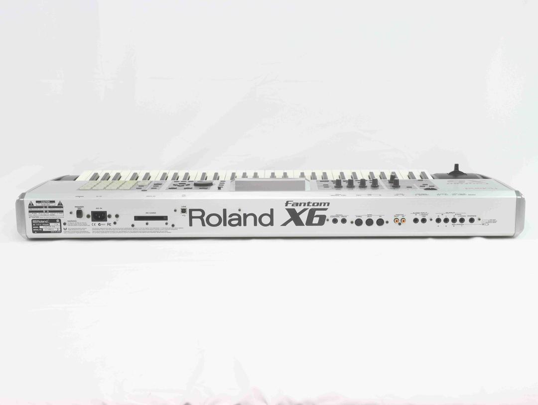 Roland Fantom X6