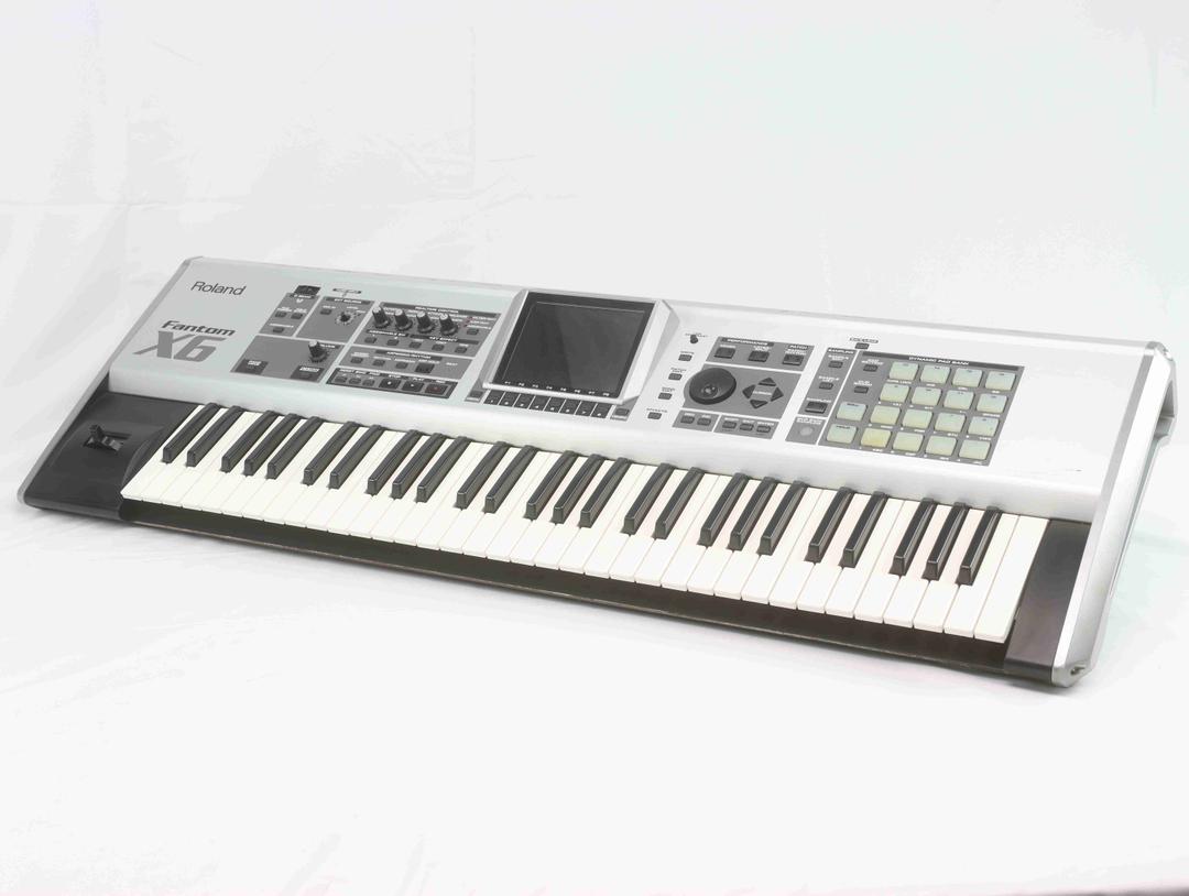 Roland Fantom X6