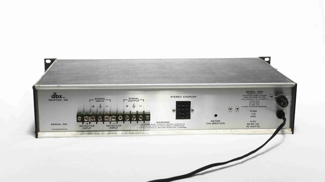 DBX 165a Over Easy Compressor/Limiter
