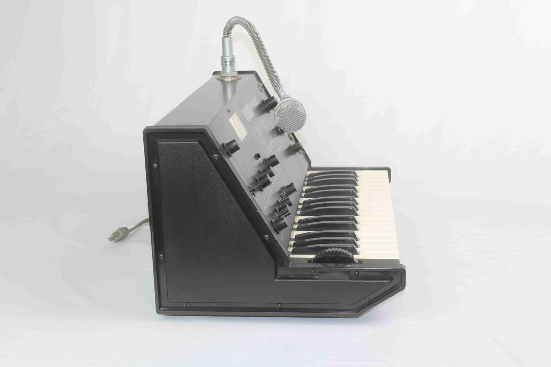 Korg -  VC-10 Vocoder