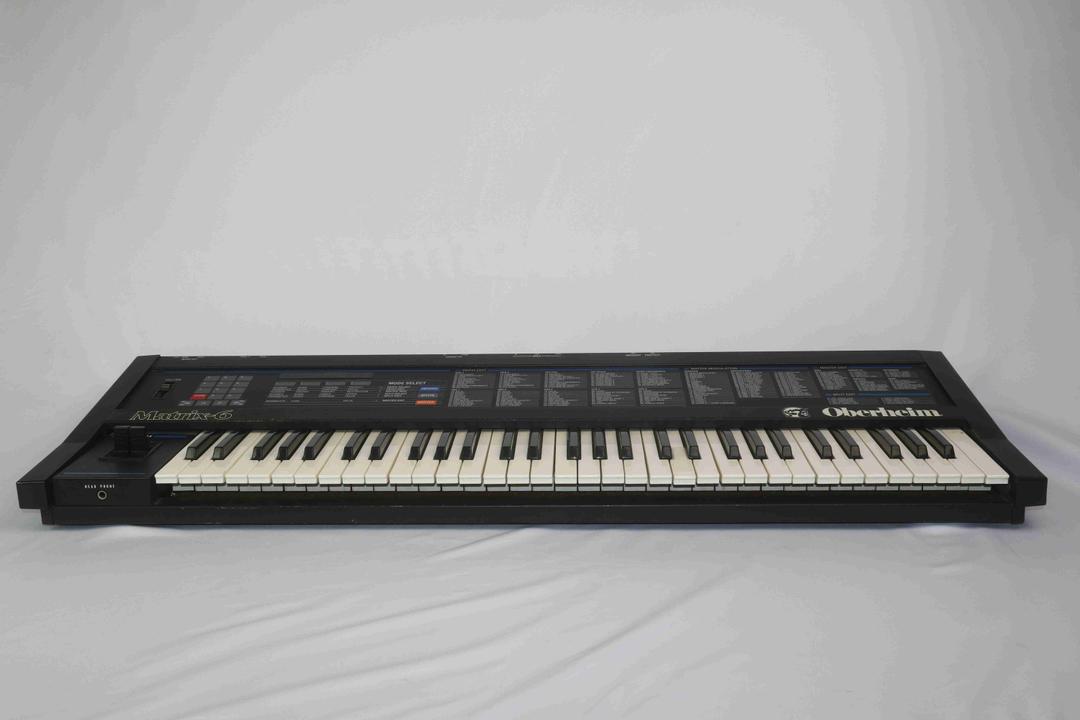 Oberheim -  Matrix 6 Analog Synth