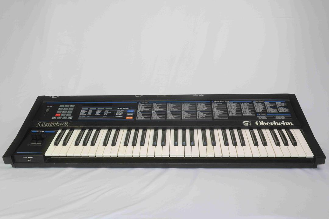 Oberheim -  Matrix 6 Analog Synth