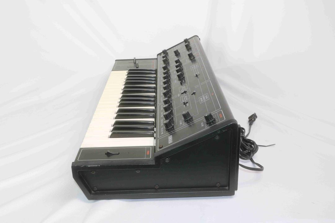 Yamaha -  CS-10 Analog Synthesizer