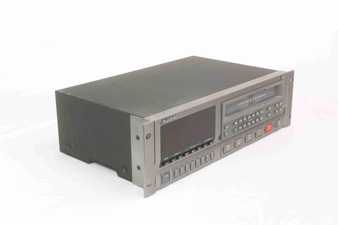 Alesis -  ADAT XT 8-Track Digital Recorder
